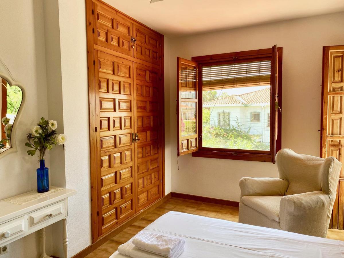 Precioso En Junto Al Mar Con Garage Privado * Almunecar